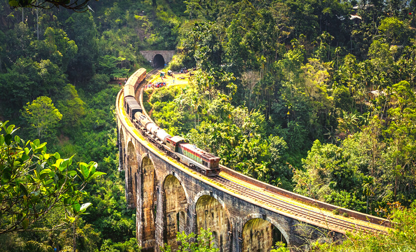 sri-lanka-fantastic-encounters-amongst-the-beasts-of-this-little-land