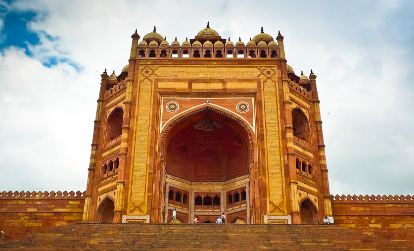 akbar-and-the-game-of-thrones-fatehpur-sikri-revisited-with-a-historian