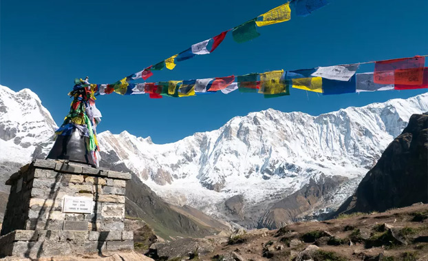 otherworldly-landscapes-and-journeys-in-nepal