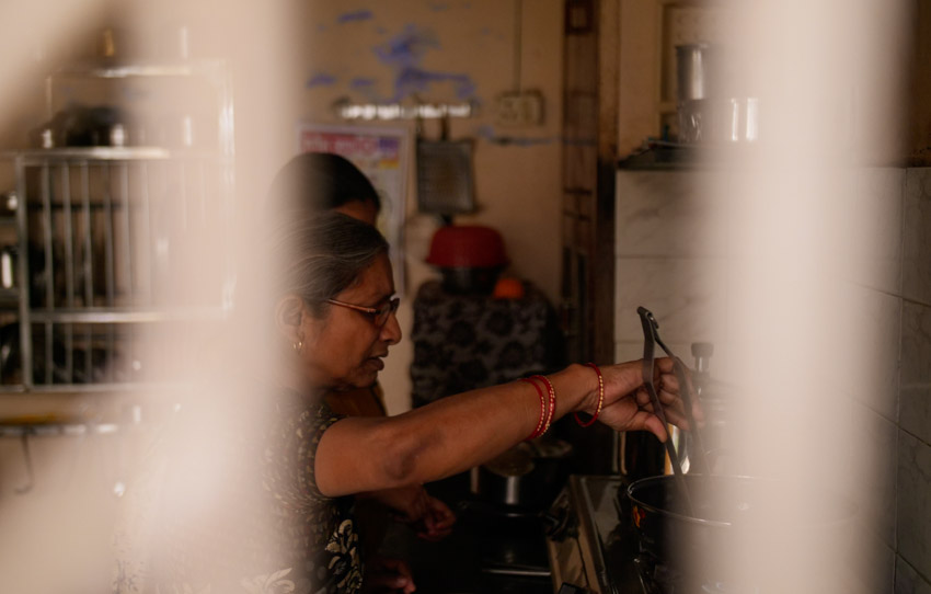 cooking-session-with-a-family-in-varanasi