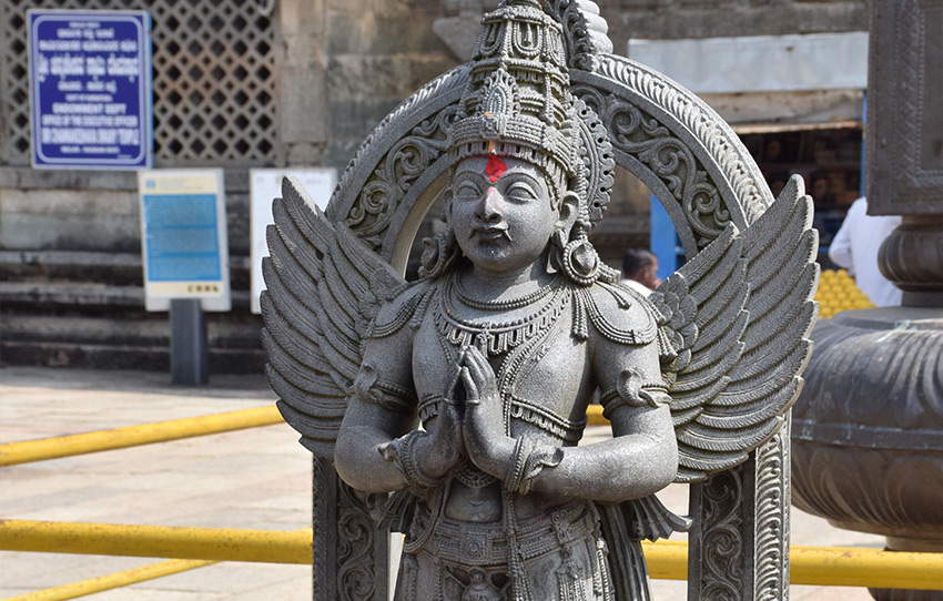 belur-halebidu-a-story-set-in-stone-day-tour