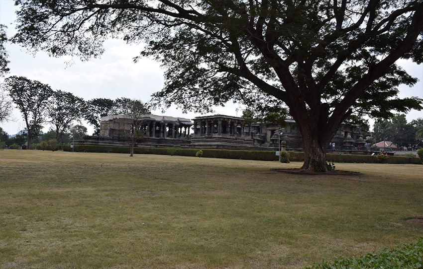 belur-halebidu-a-story-set-in-stone-day-tour