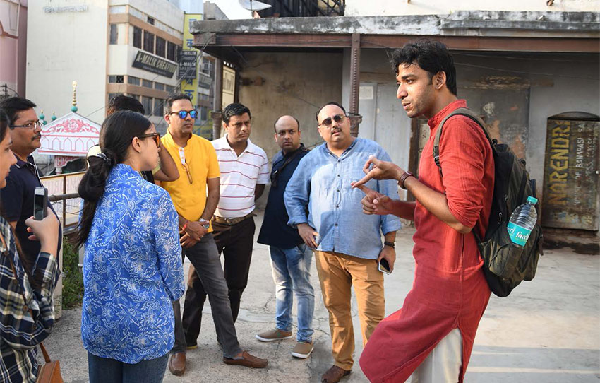 quintessential-varanasi-north-walk