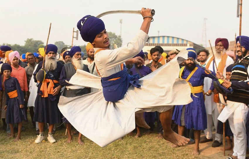 gatka-session-punjabi-martial-art-form