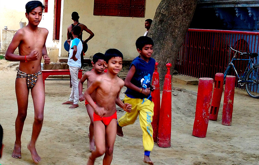 Kids-at-Akhara.jpg