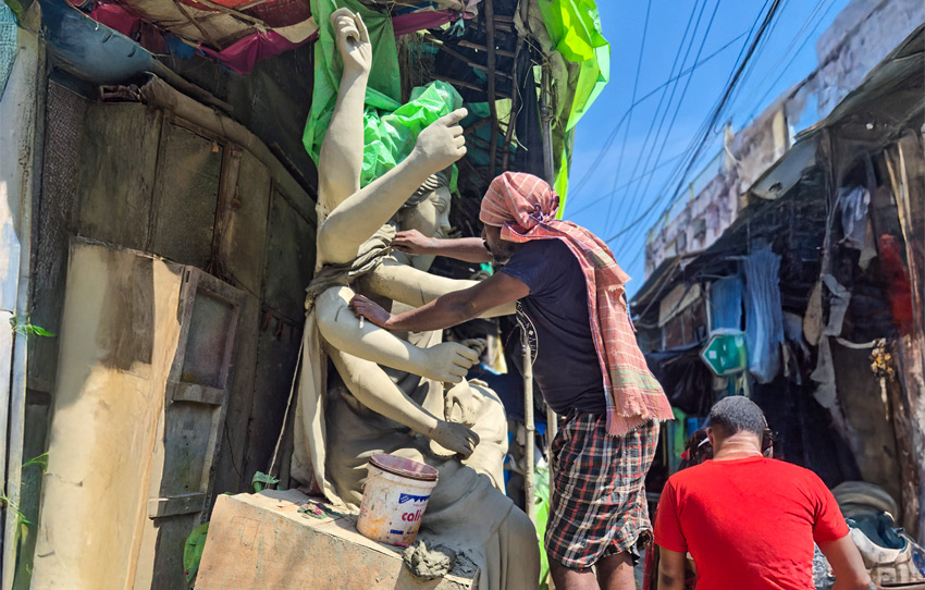 kolkata-at-dawn-the-flower-market-and-kumartuli-trail