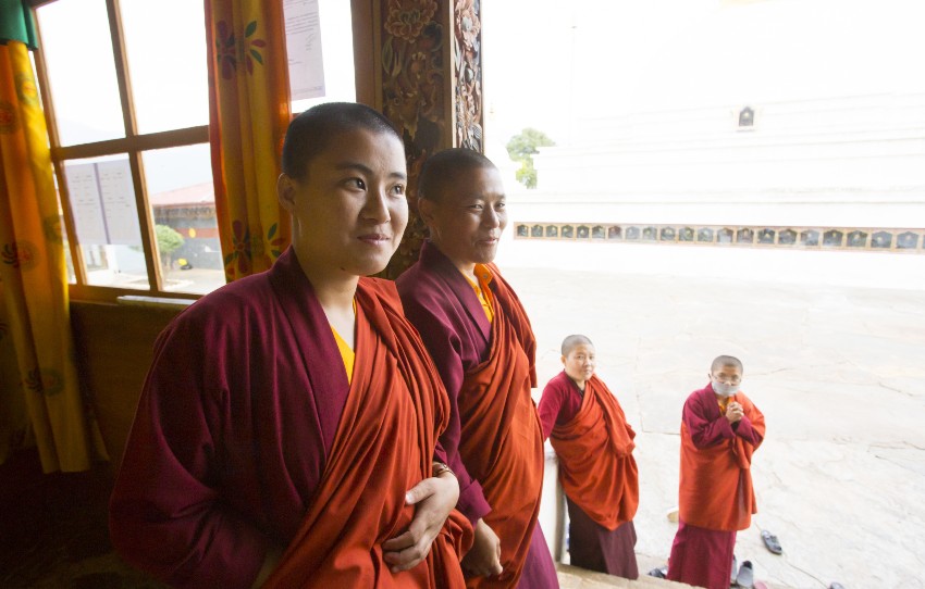 visit-a-nunnery-sangchhen-dorji-lhuendrup-lhakhang