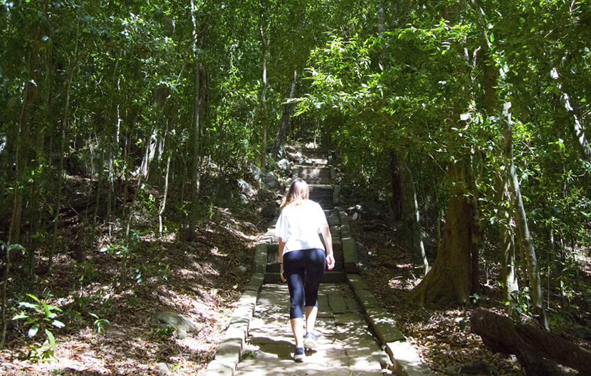 a-visit-to-ritigala-forest-monastery-with-a-local-guide