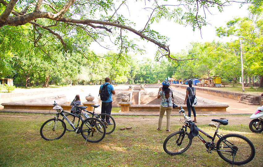 anuradhapura-cycle-through-unesco-with-a-local-guide