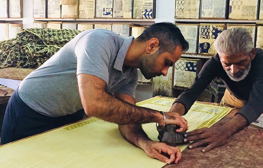 experience-block-printing-tradition-first-hand