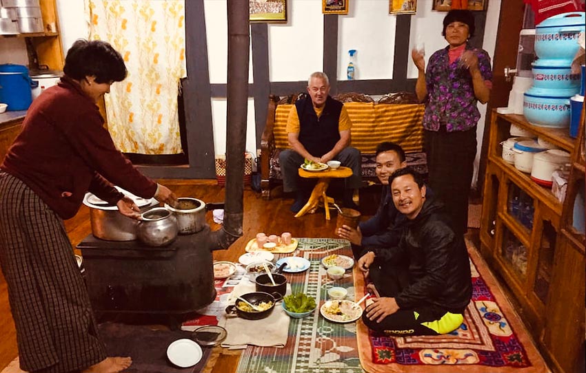 farmhouse-visit-with-bhutanese-dinner-with-a-local-family