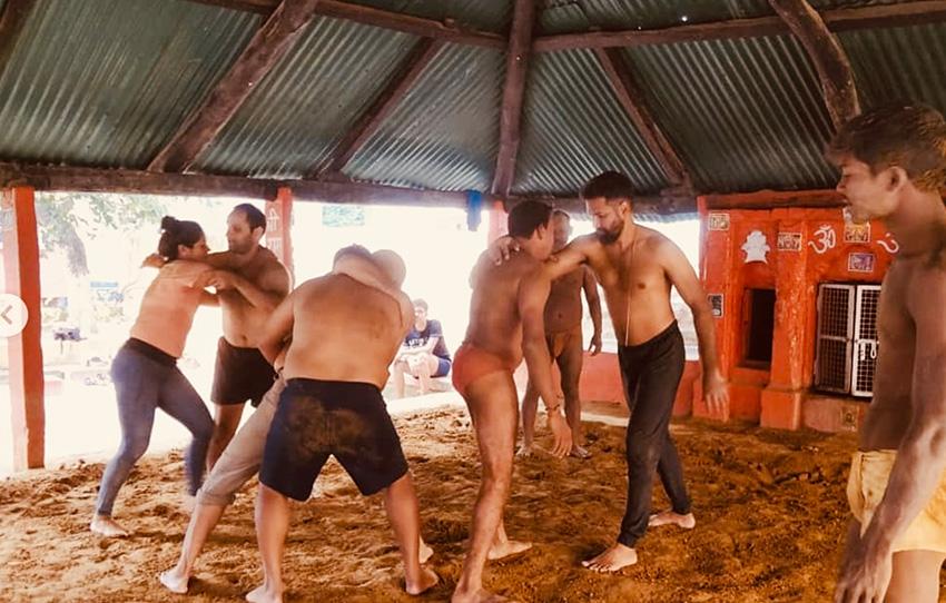 kushti-akhara-session-with-pehelwans-wrestlers