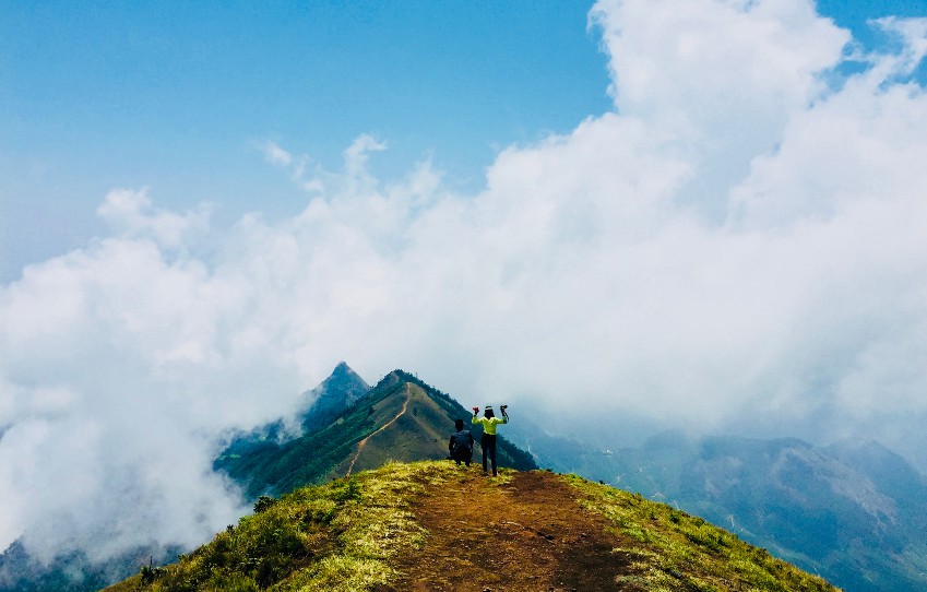 meesapulimalai-trek