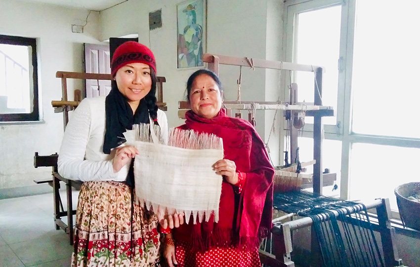 meet-himalayan-shawl-weavers