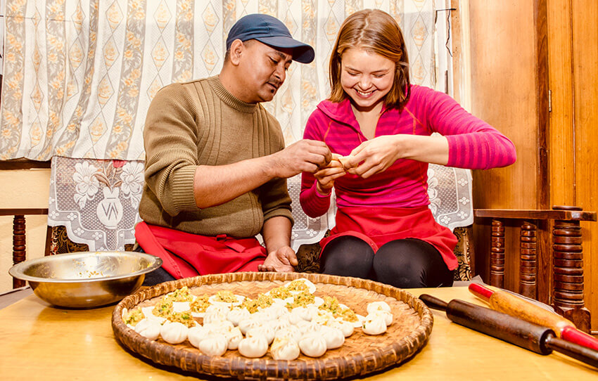 momo-cooking-with-a-home-chef
