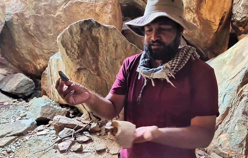 prehistoric-tour-of-hampi-led-by-a-local-shepherd