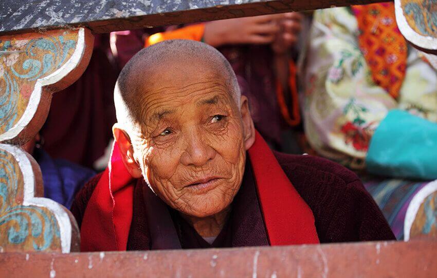 spend-the-day-with-monks-at-monastery