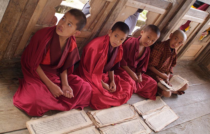 spend-the-day-with-monks-at-monastery