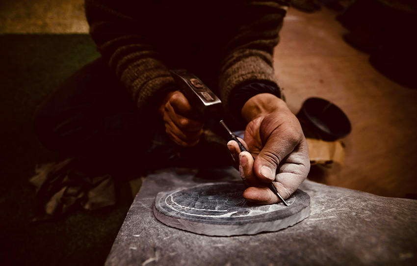 stone-carving-with-jaya