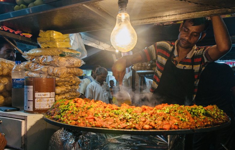 stree-food-walk-khau-gully.jpg