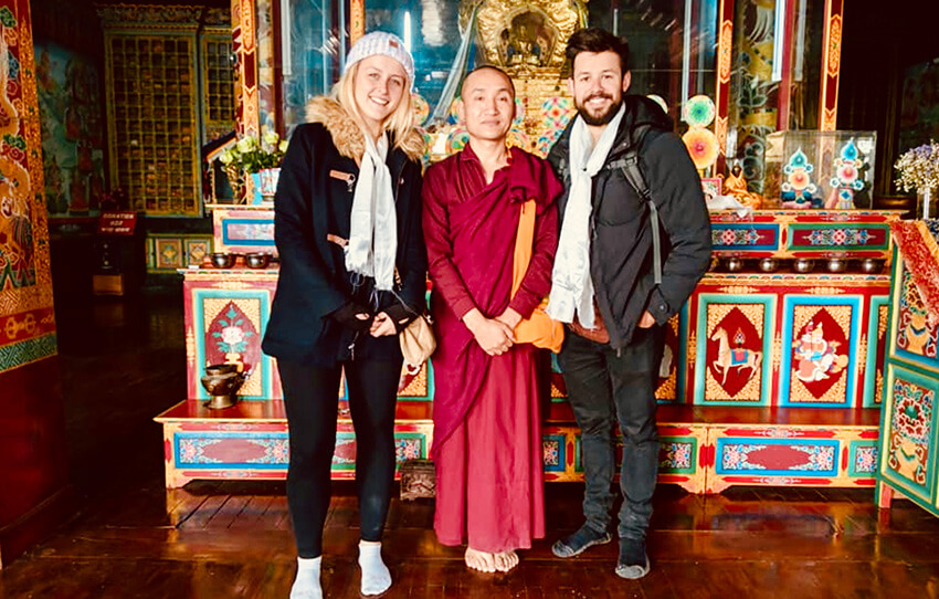 tour-of-boudnath-stupa-with-monk