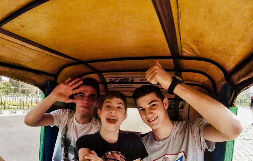 family-tour