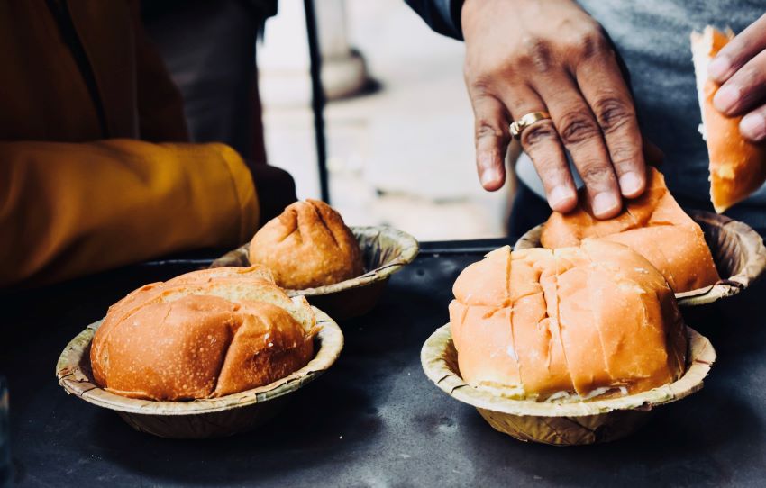 street-food-walk-khau-gully