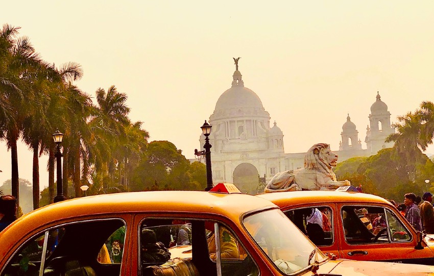 in-calcutta-do-as-the-calcuttans-do-public-transport-tour