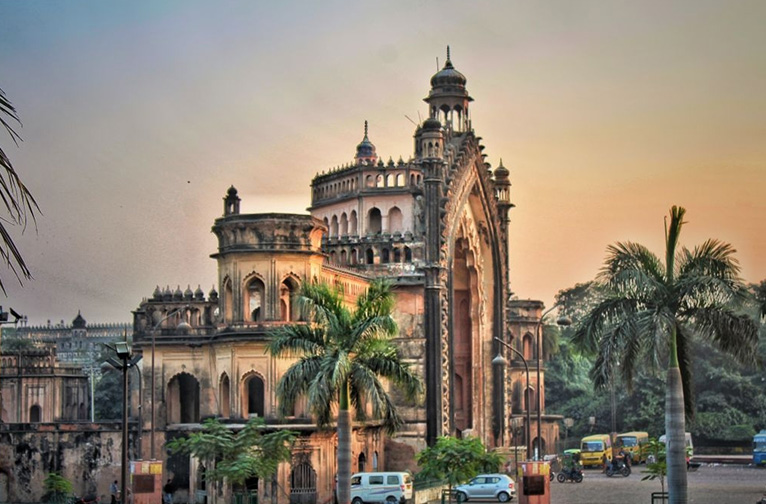 jama-masjid-lucknow