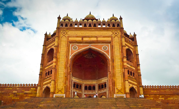 akbar-et-le-jeu-des-tr-nes-fatehpur-sikri-revisit-par-un-historien