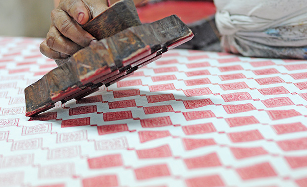 fruit-of-the-loom-textile-tours-with-a-heart-by-breakaway