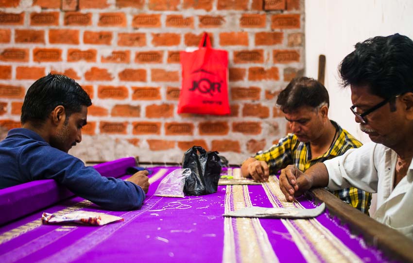 marche-des-artisans-et-tisserands-de-varanasi