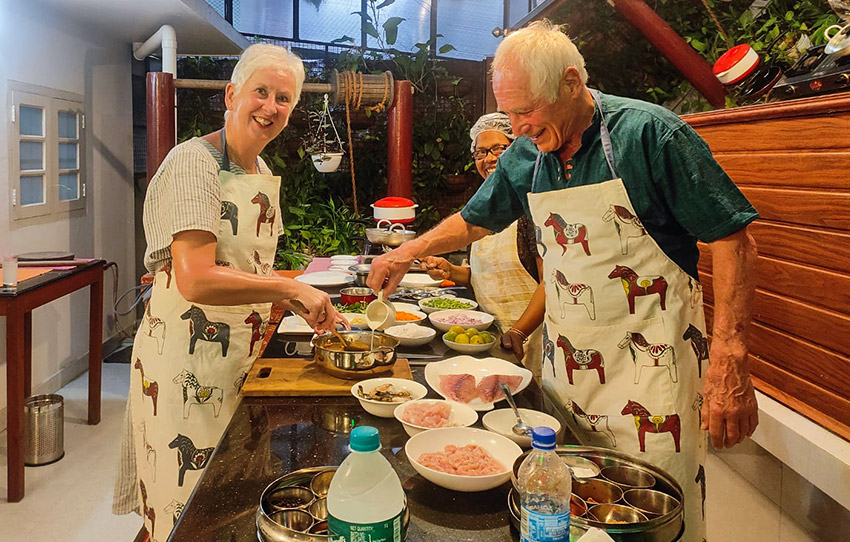 cuisiner-avec-les-roses-une-experience-cuisine-maison-a-kochi