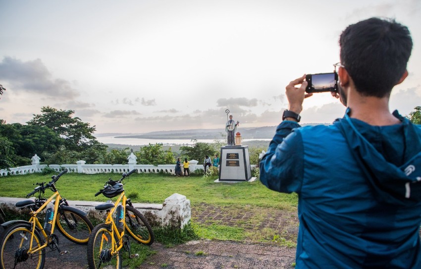 sechapper-vers-lîle-de-divar-centrale-goa