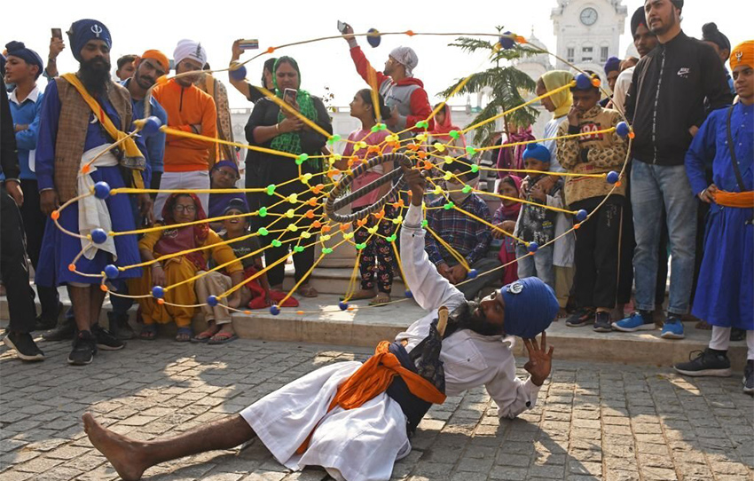 gatka-session-punjabi-martial-art-form