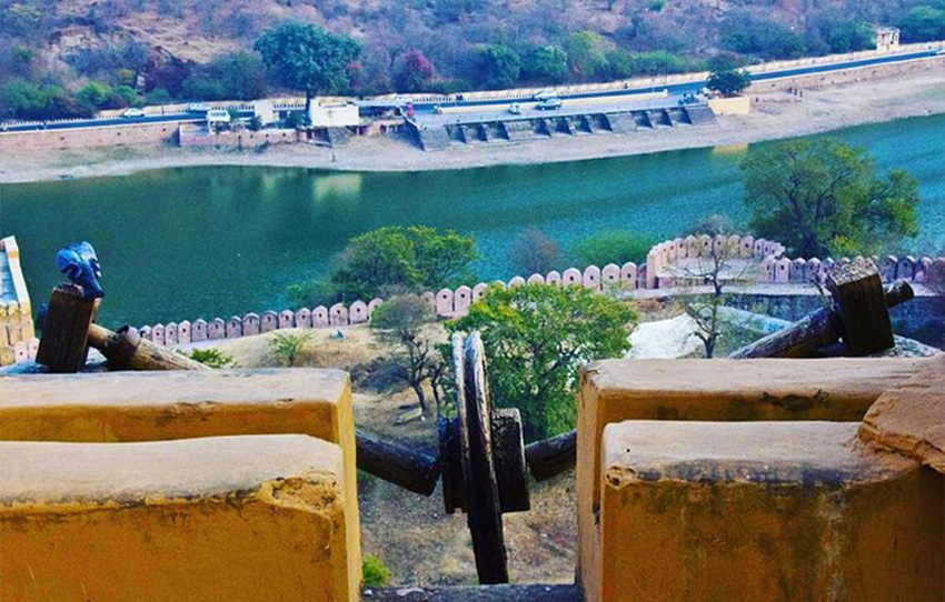 amber-palace-water-walk