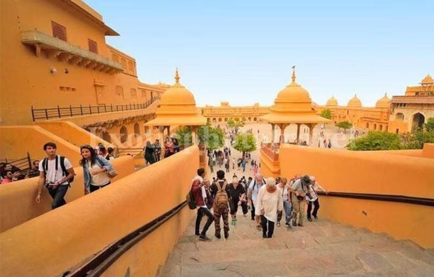 amber-palace-water-walk