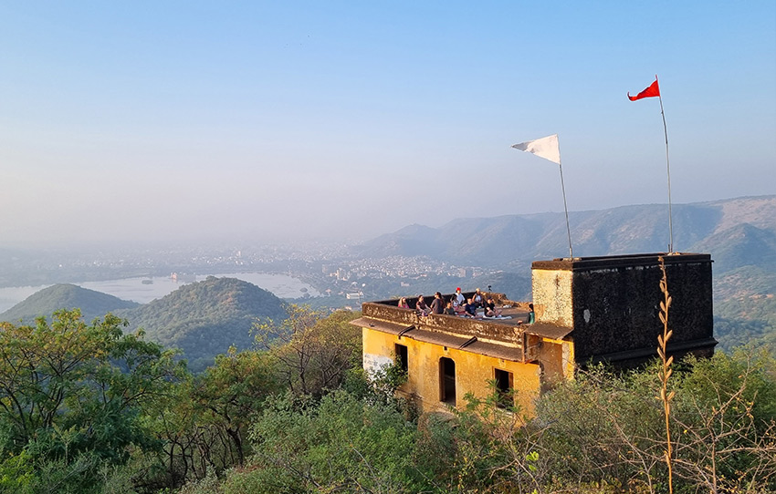 yoga-avec-hiking-dans-la-foret