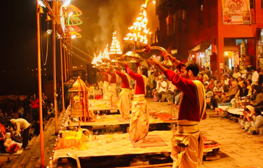 ganga-s-aarti-ceremonie-du-crepuscule