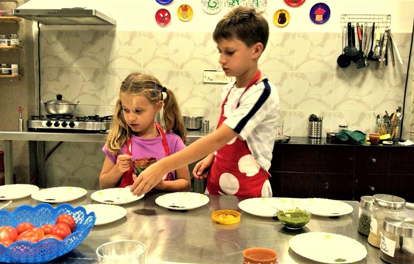 classe-de-cuisine-a-cinq-plats-et-repas