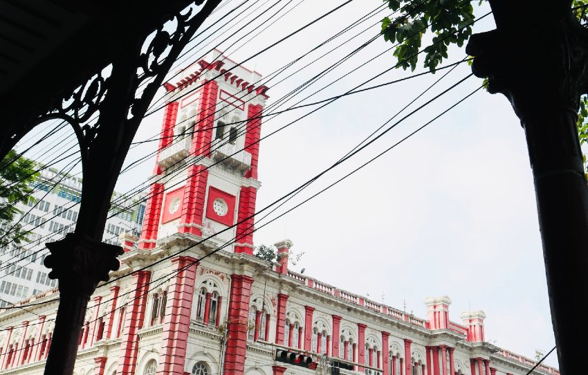 dans-les-pas-de-raj-white-town-walk